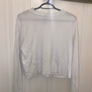 Cropped ong sleeve white top